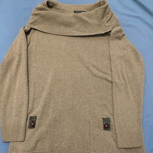 Cowl neck front pockets sweater